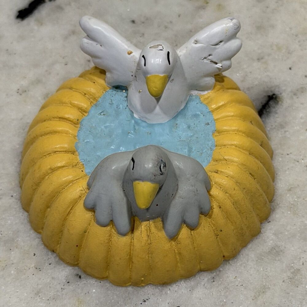 House of Lloyd Child's 1st Nativity Set Replacement PVC Figure Birds Bird Bath